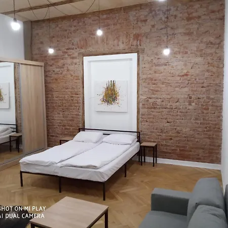 Gogol 14 Apartments: Historic Center Retreat * Uzhhorod
