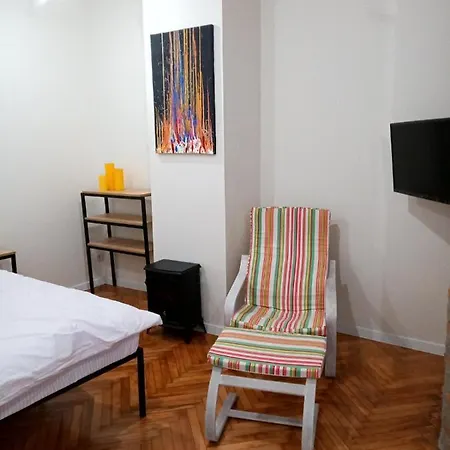 Gogol 14 Apartments: Historic Center Retreat Apartment Uzhhorod
